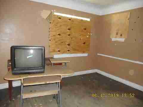 12839 Kilbourne (11)_m.jpg